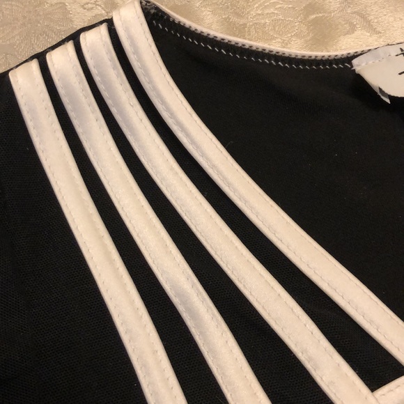 JOSEPH RIBKOFF B/W SIZE 4 TOP LONG SHEER SLEEVE ASYMMETRICAL NECKLINE - #027 - Picture 10 of 11